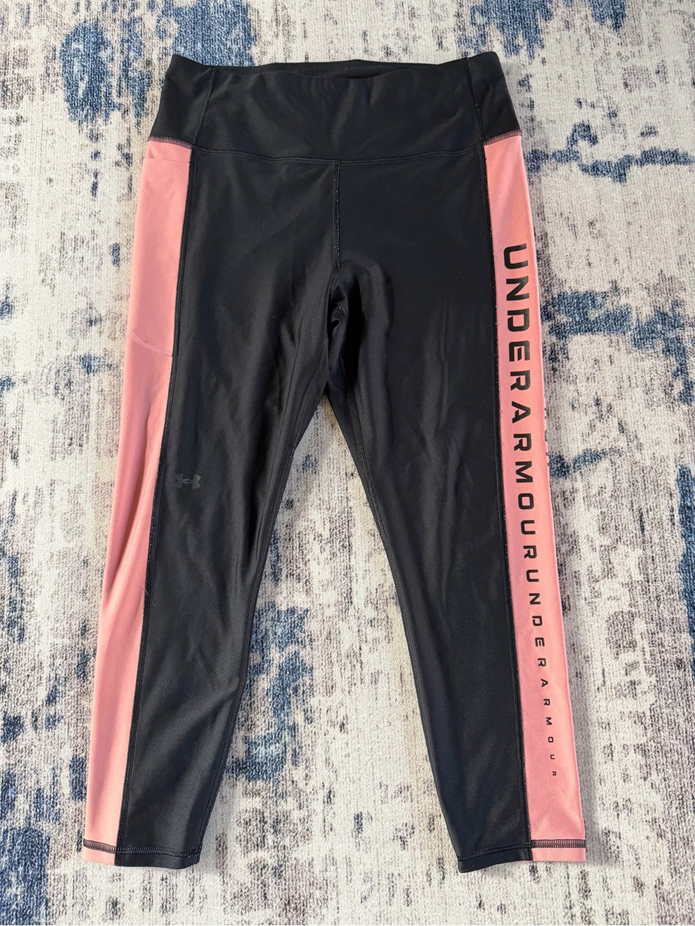 Under Armour HeatGear Black and Pink Leggings - Picture 1 of 4
